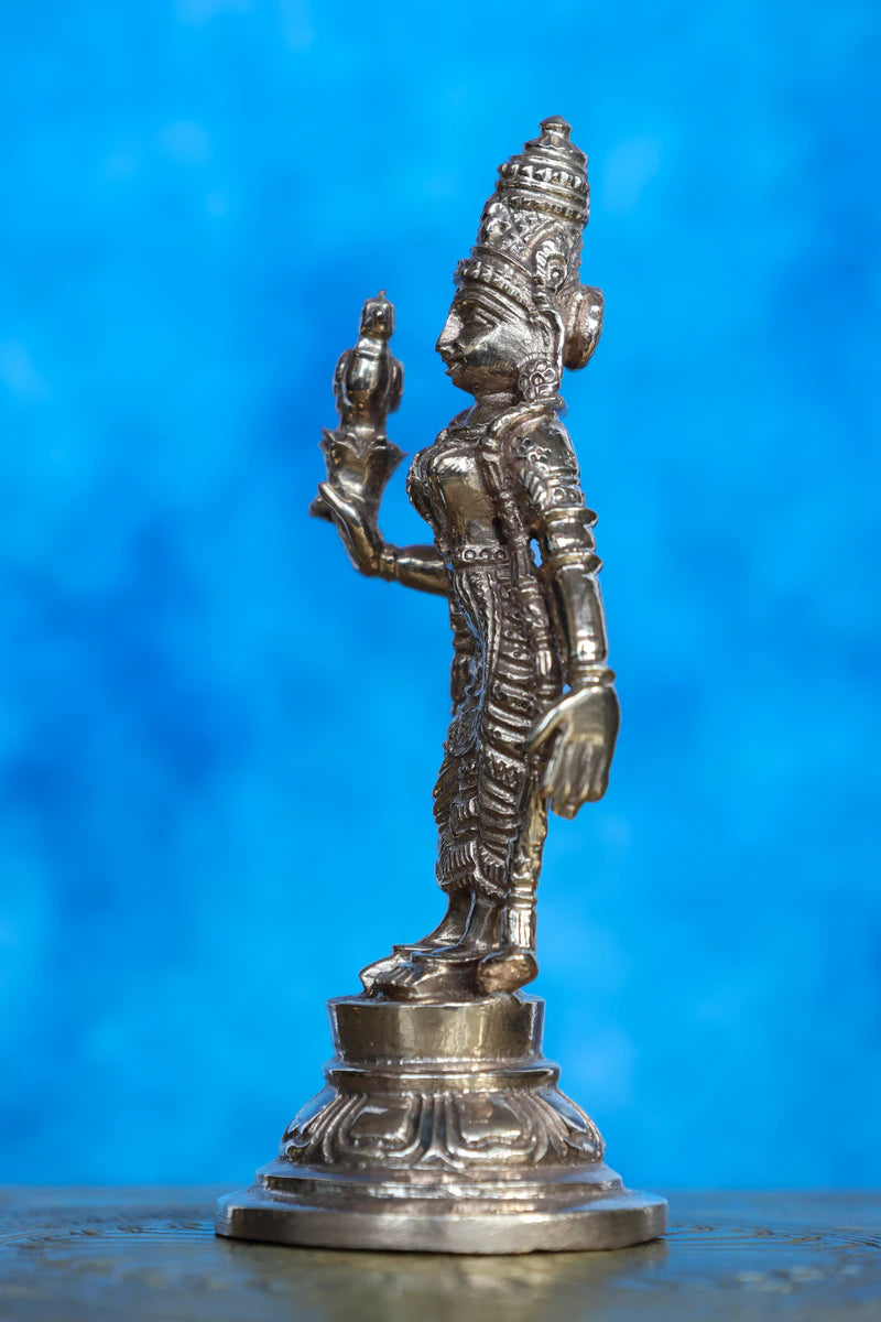 4″ Madurai Meenakshi Devi Idol | Handcrafted Panchaloha