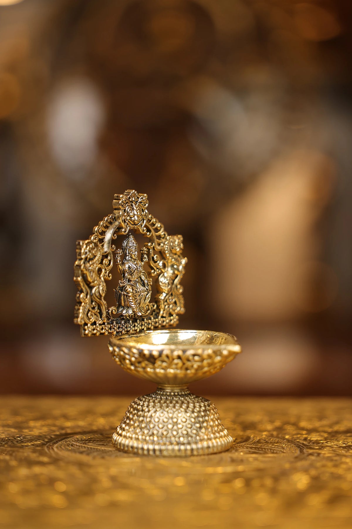 4.5″ Lakshmi with Yazhi Arch Lamp | Super Fine Brass | Polished Finish — view 4
