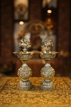 8.5″ Annam 5 Face Kuttuvillaku Pair | Super Fine Brass | Polished Finish — view 4