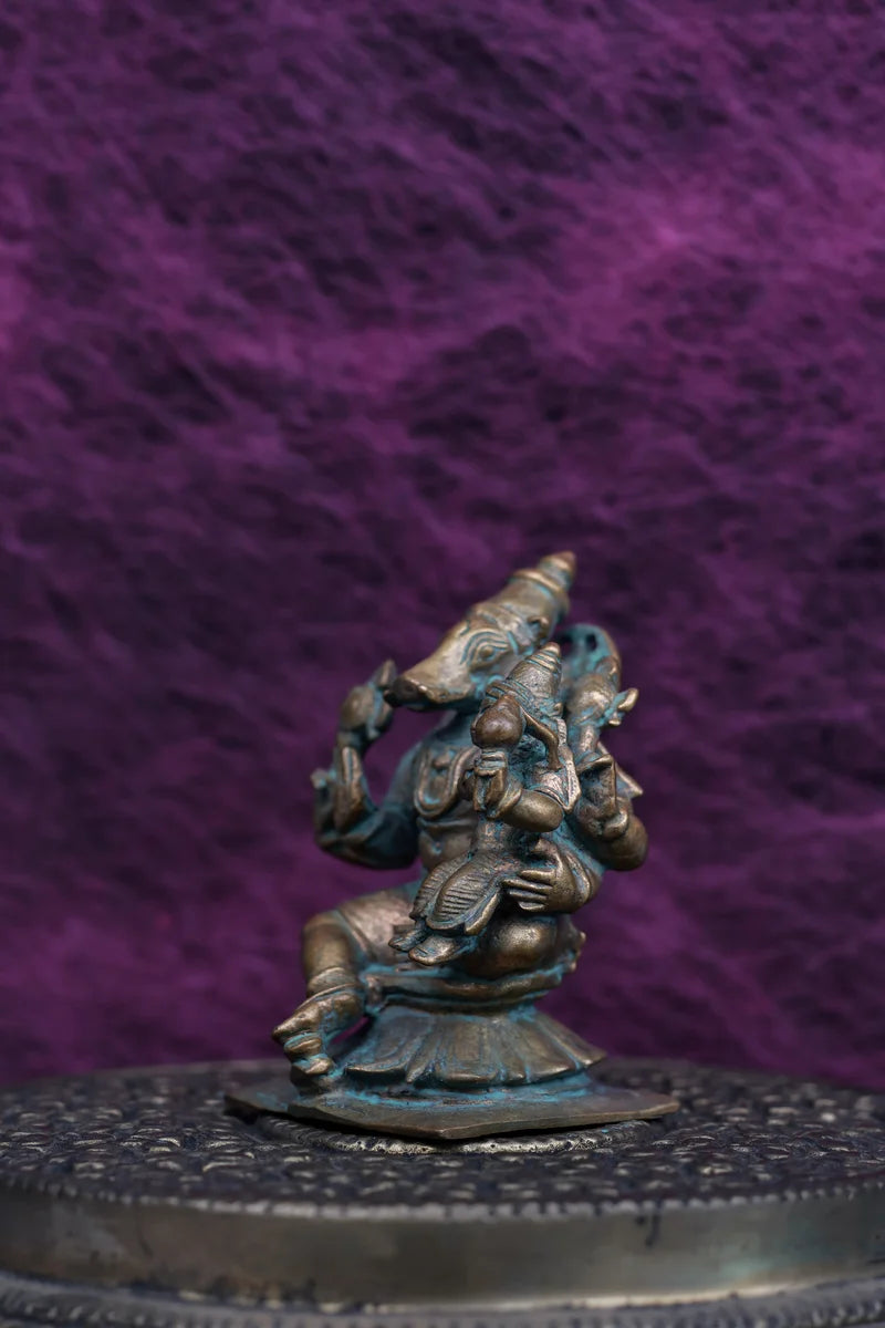 2.5″ Lakshmi Varagar Idol | Handcrafted Panchaloha | Green Patina